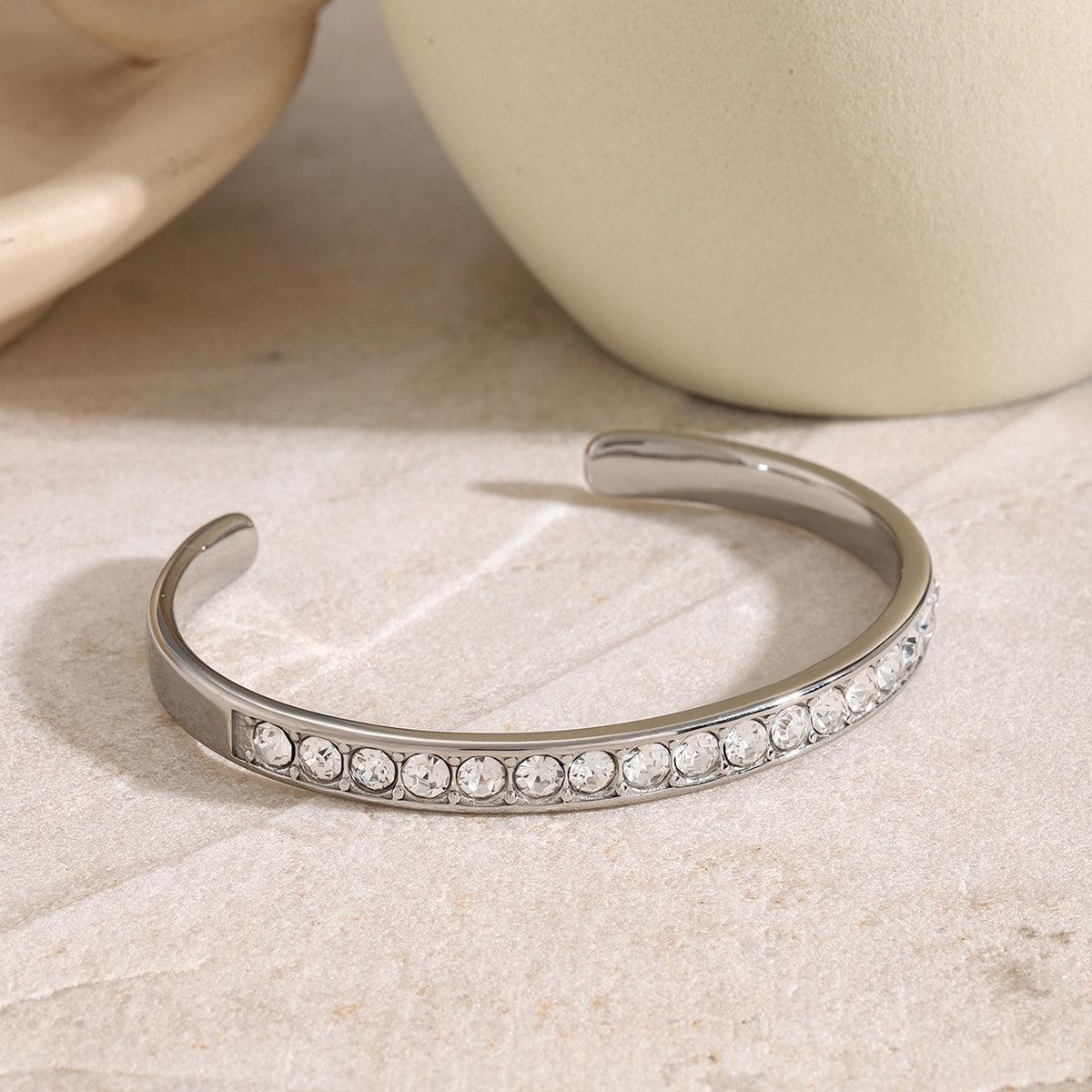 Inlaid Zircon Bracelet