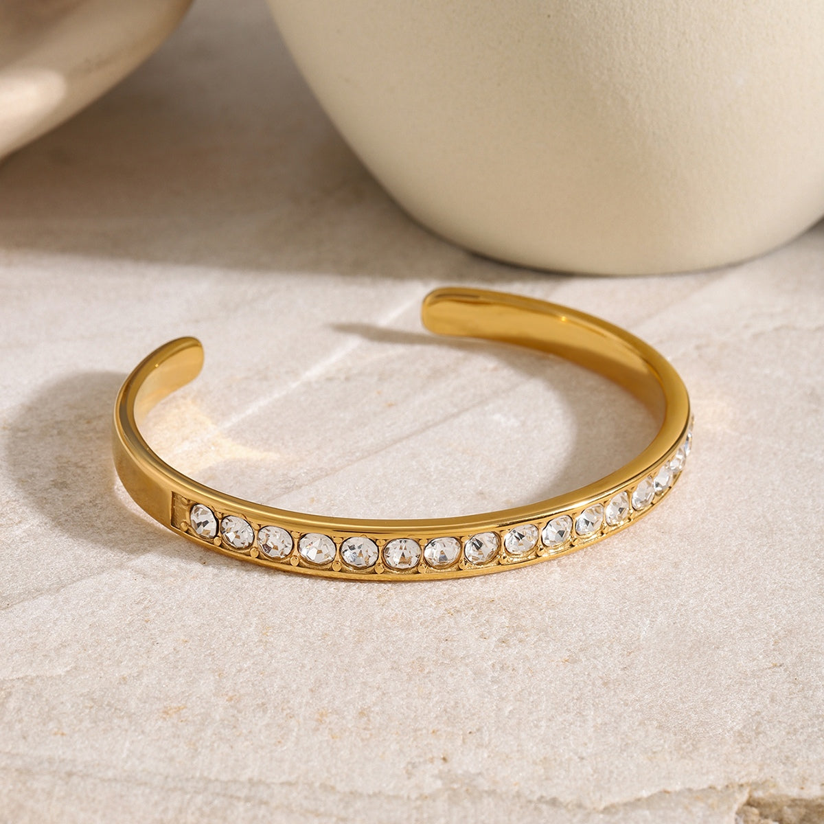 Inlaid Zircon Bracelet